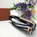 عینک آفتابی زنانه مدل V101 - تصویر 7